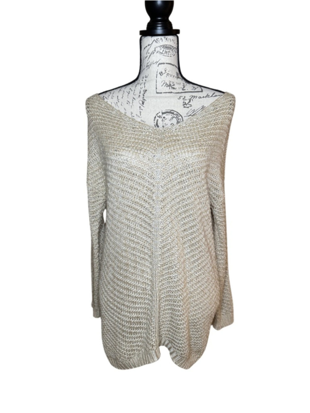 American Rag Size Medium Beige Knit Beachy Coastal Pullover VNeck Sweater